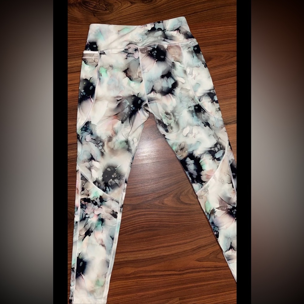 calia by carrie underwood leggings - Picture 7 of 10